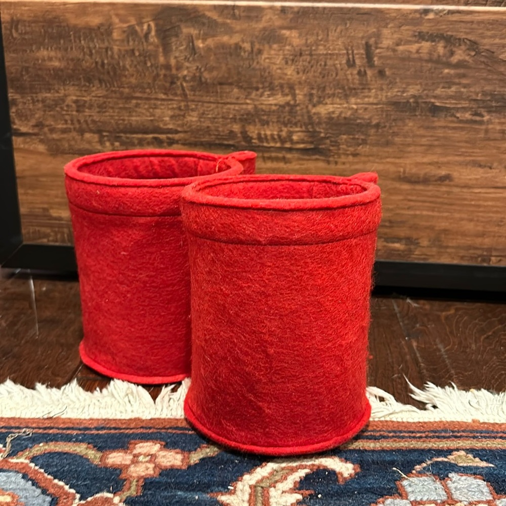 Ethan Allen Disney Fantastic Felt Wall System red wool container 33